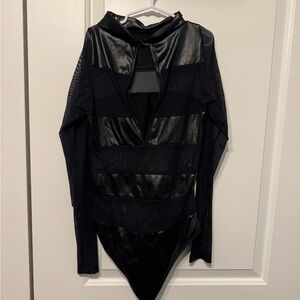 Chic Black Long Sleeve Bodysuit